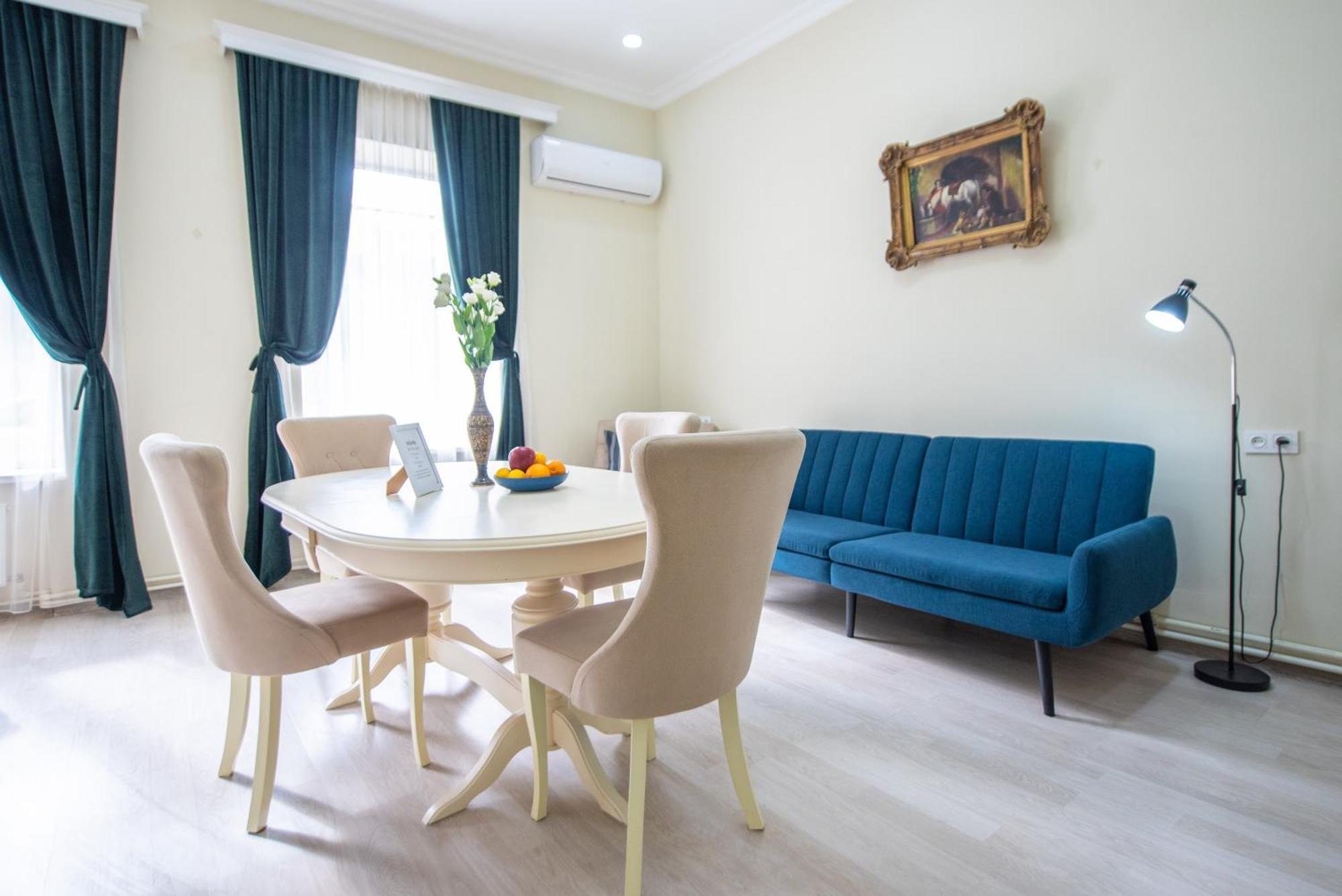 Old Town-Booking Apartment ティビリシ エクステリア 写真