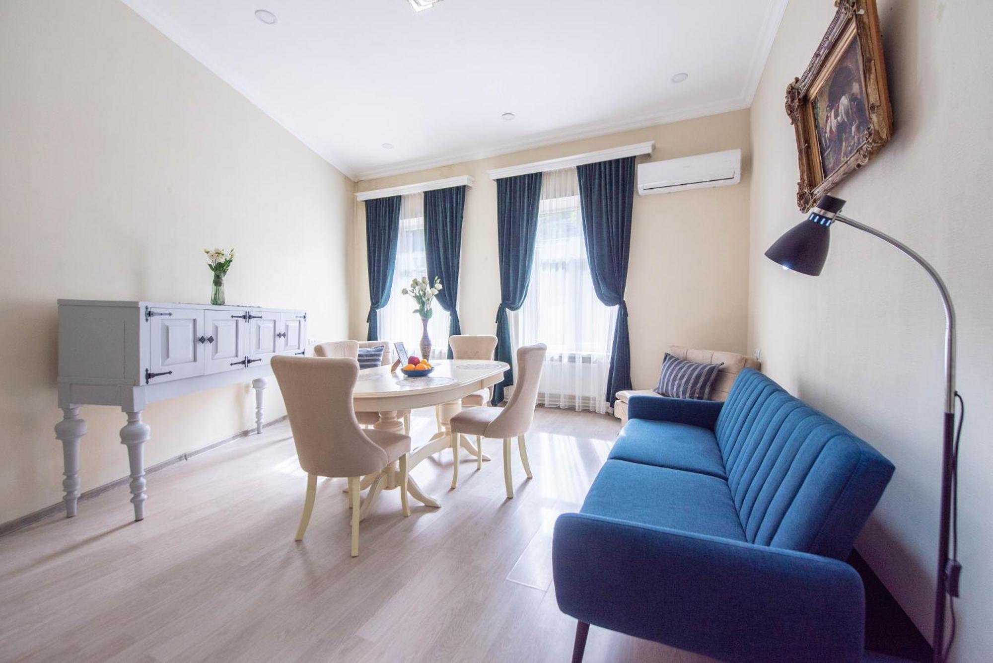 Old Town-Booking Apartment ティビリシ エクステリア 写真