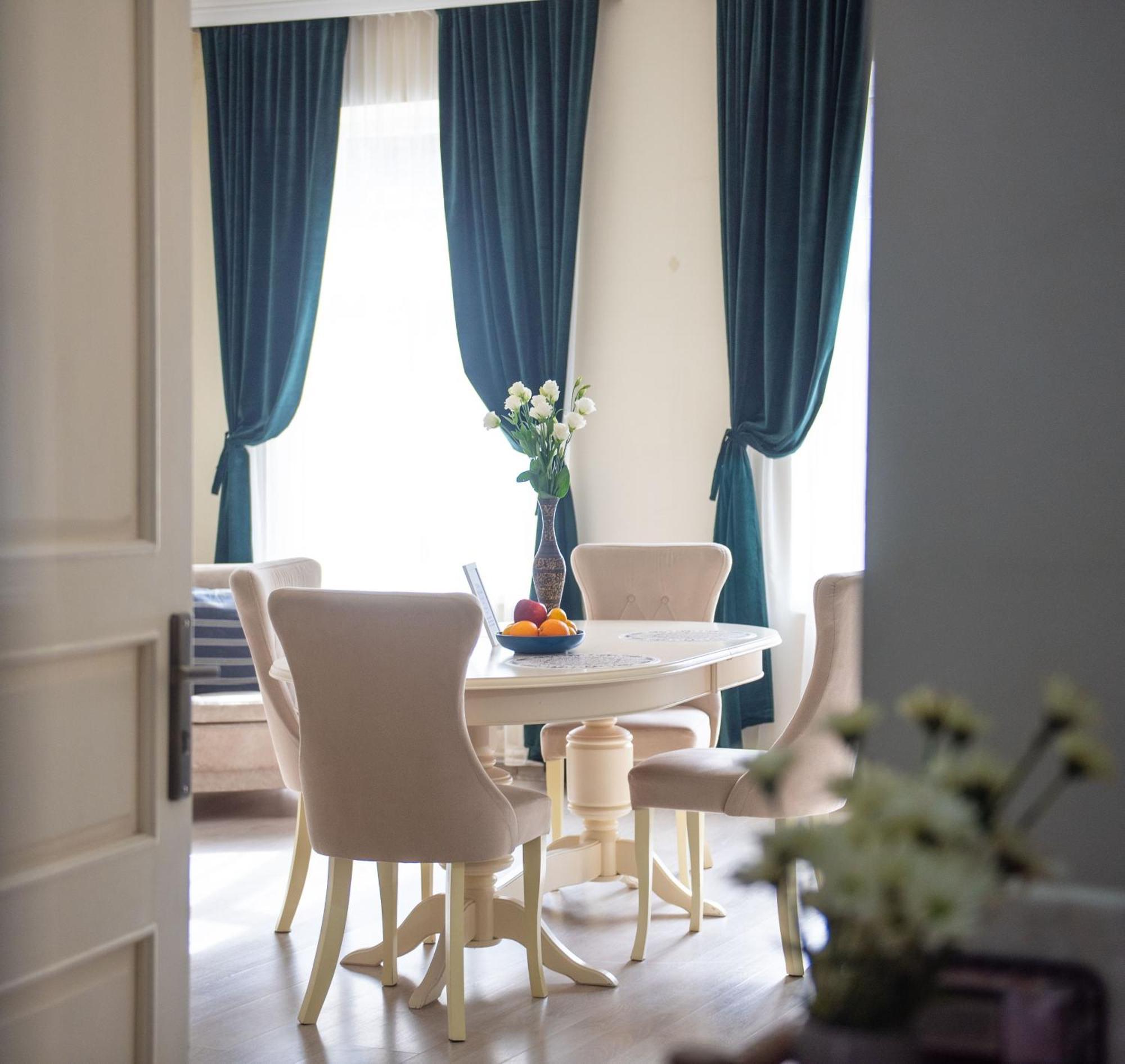 Old Town-Booking Apartment ティビリシ エクステリア 写真