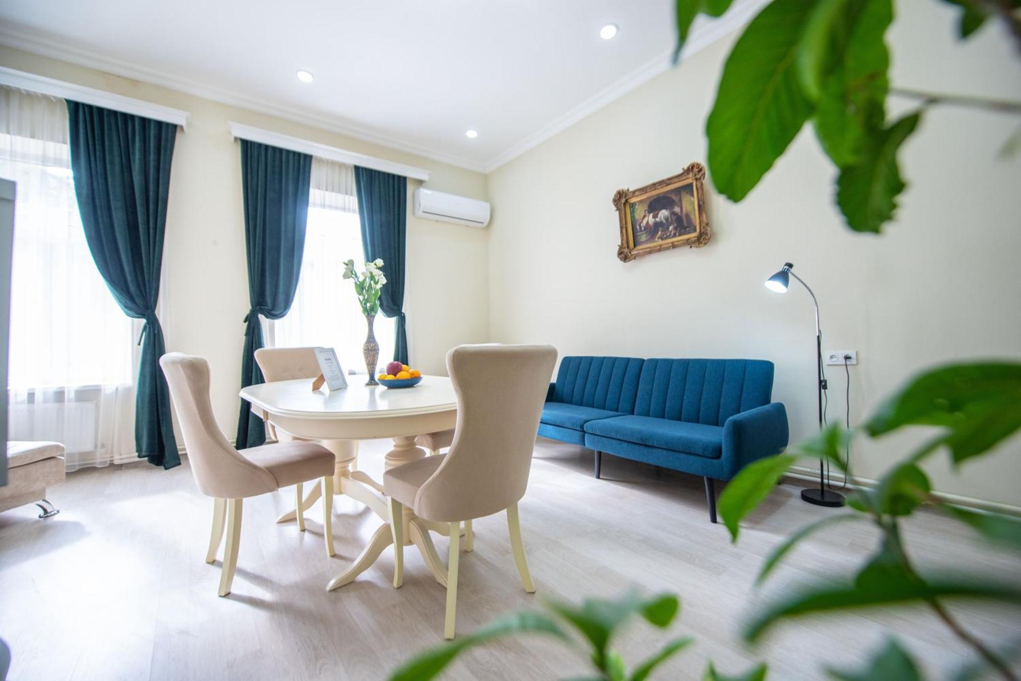 Old Town-Booking Apartment ティビリシ エクステリア 写真